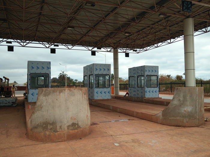 收費(fèi)梅州崗?fù)さ膱D片