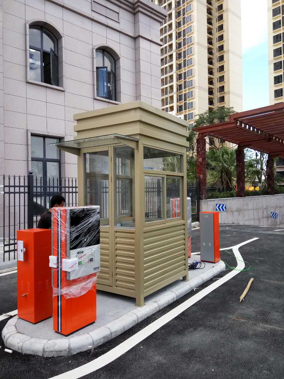 在選購室外崗?fù)r(shí)容易出現(xiàn)哪些誤區(qū)？